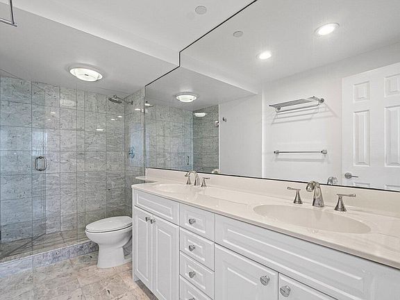 Home For Sale In Porta Bella