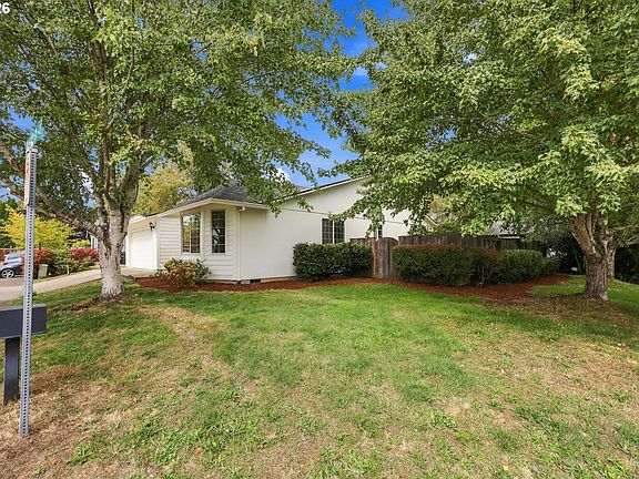 3rd image of 19461 SW Euclid Ln