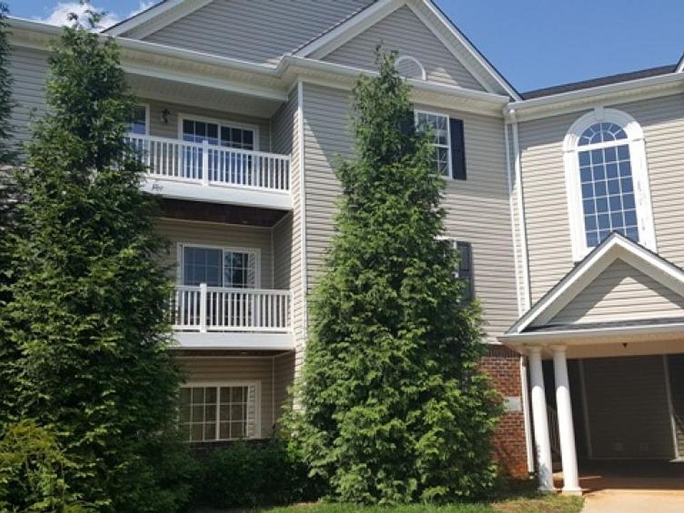 1st image of 623 Wyndhurst Dr Unit 307