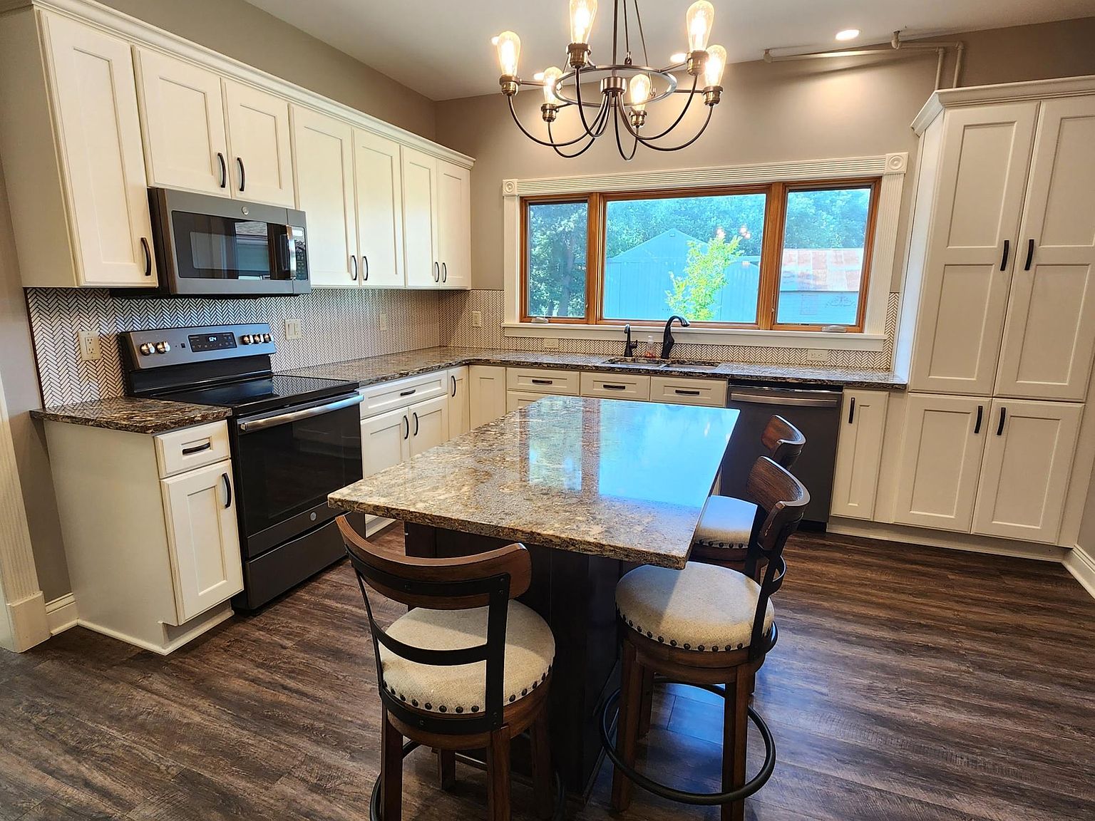 21662 810th Ave, Renville, MN 56284 MLS 6402595 Zillow