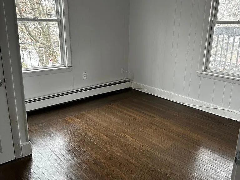 57 Thompson St — Photo 10