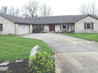 3925 Walnut Grove Ln, Dayton, OH 45440