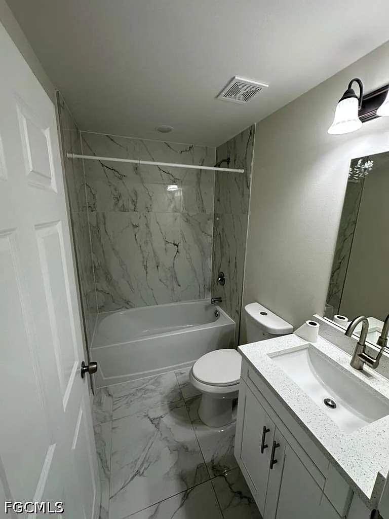 1 bed, 1.0 bath, 2350 sqft, $1,300 — Photo 4