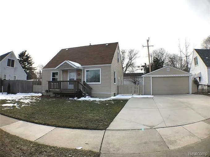 1012 S Stephenson Hwy — Photo 1