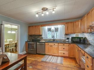 302 South St, Elkin, NC 28621