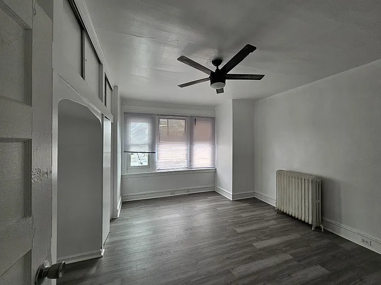745 E Tioga St — Photo 7