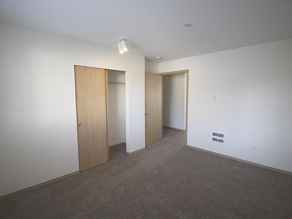 5th image of 12438 Roseberg Ave S #B