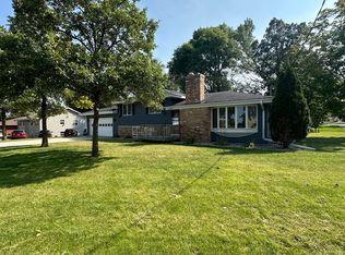 404 5th St NE, Mayer, MN 55360