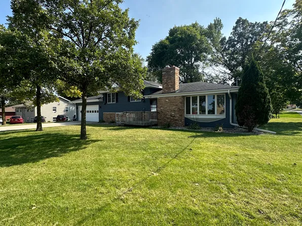 404 5th St NE, Mayer, MN 55360