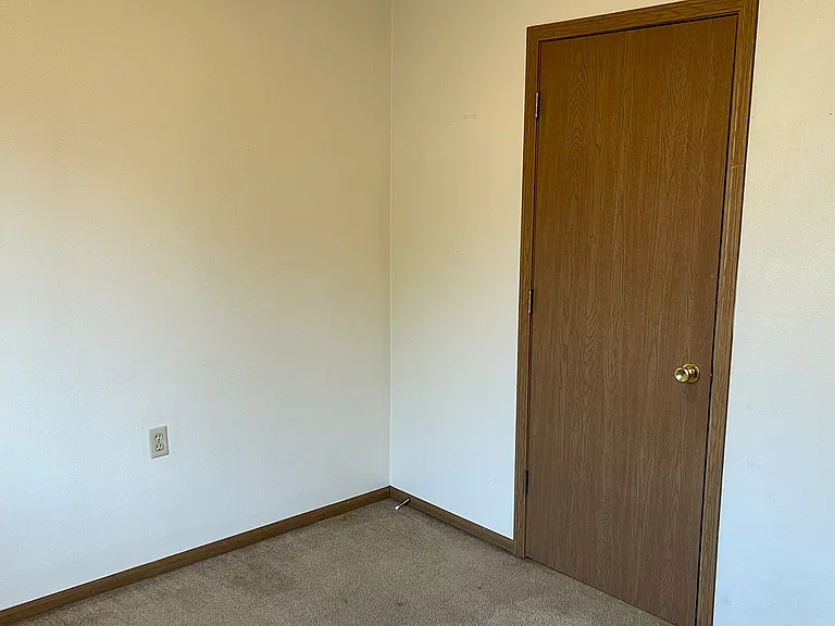 325 E College St #1611 — Photo 7