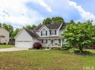 1512 Olde McKenzie Dr, Holly Springs, NC 27540