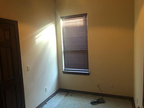 3rd image of 5214 Oakwood Villas Ct
