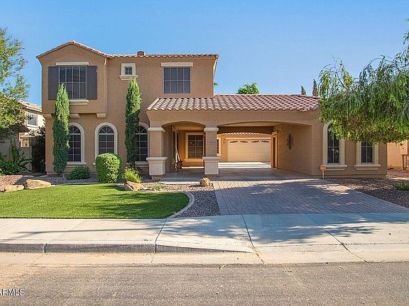4th image of 1323 E Judi Dr