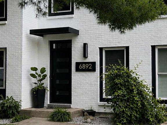 2nd image of 6892 Vantage Ct