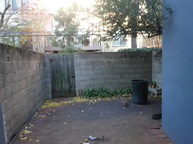 2049 Kater St — Photo 21