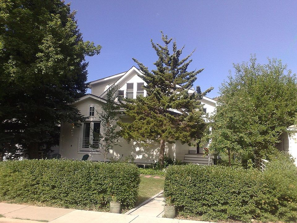 Summer view from 10th street