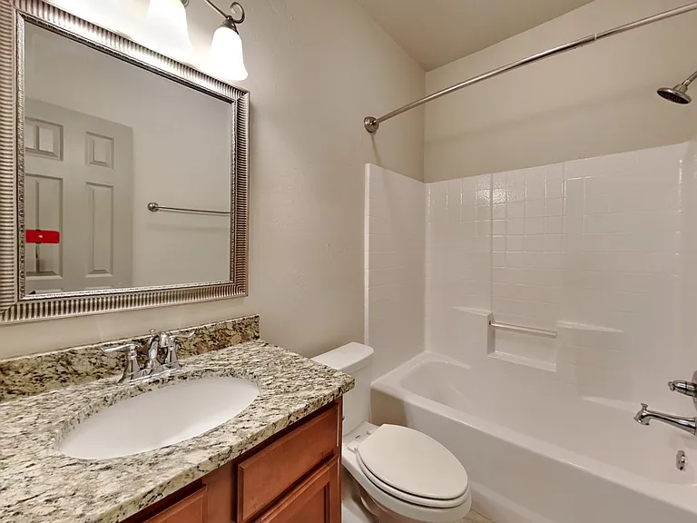 9416 NW 91st Cir — Photo 18