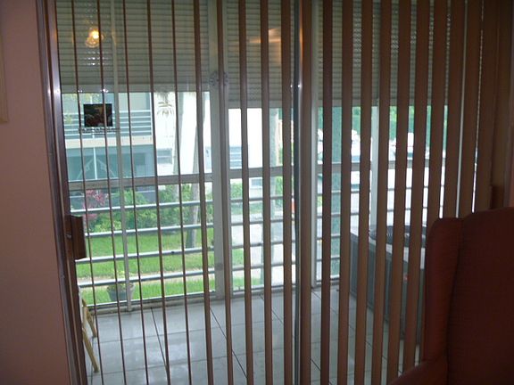4th image of 17000 NE 14th Ave APT 212