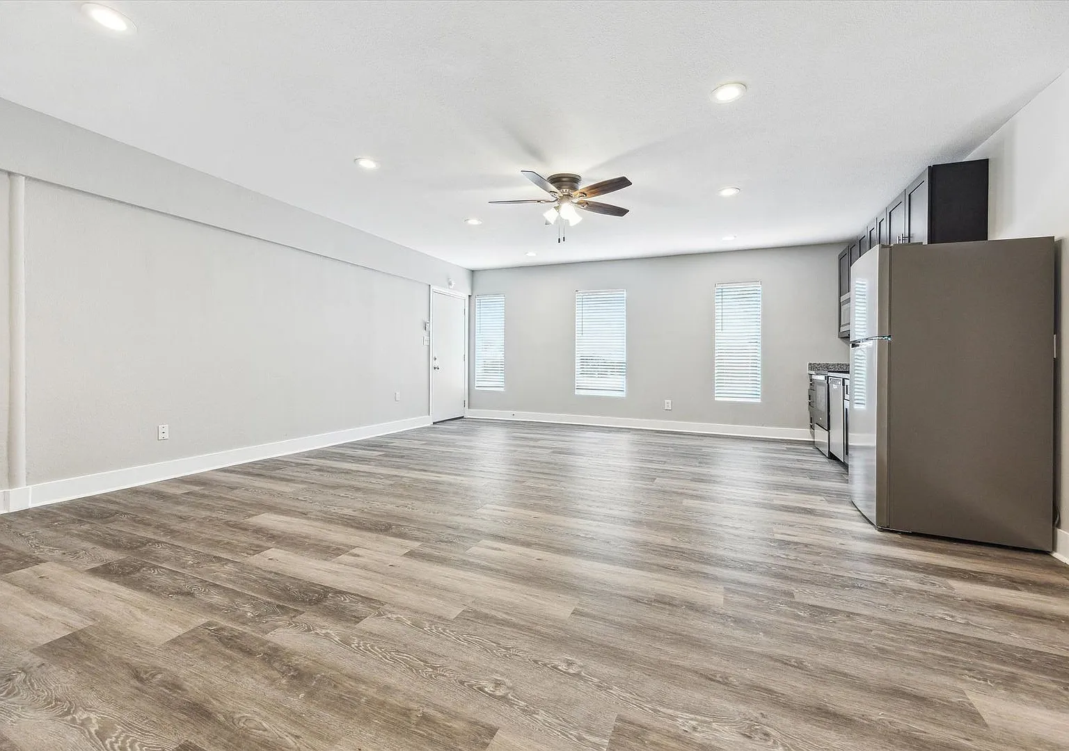 3618 Garrott St Apartments — Photo 4