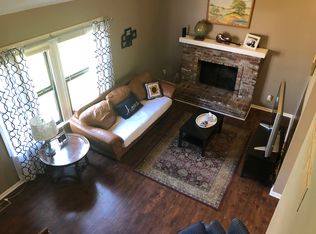 232 Deerfield Ln, Lawrence, KS 66049