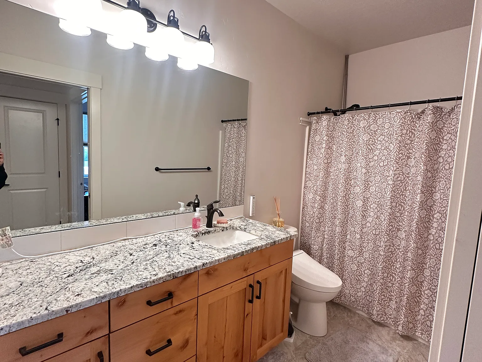 3 bed, 1638 sqft, $2,600 — Photo 4