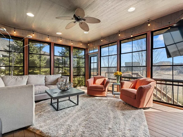 1920 S Firefly Dr, Sioux Falls, SD 57110