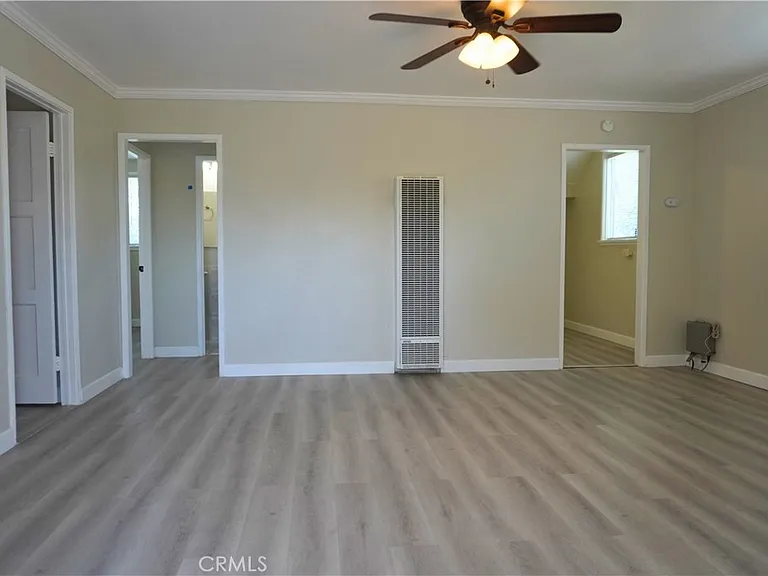1234 W 8th St — Photo 2