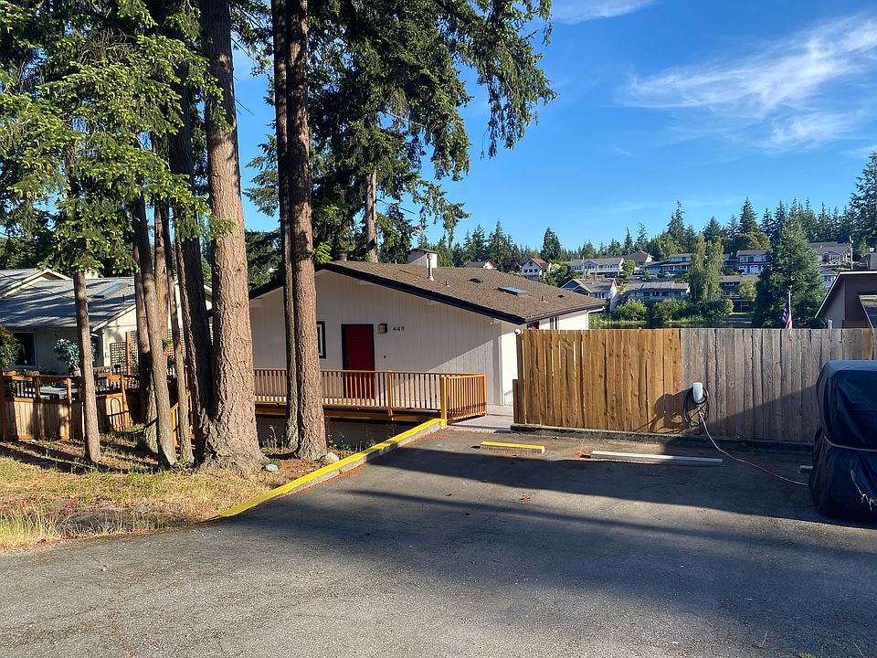 1st image of 449 Lochwood Dr