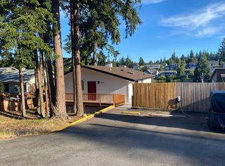 449 Lochwood Dr, Camano Island, WA 98282