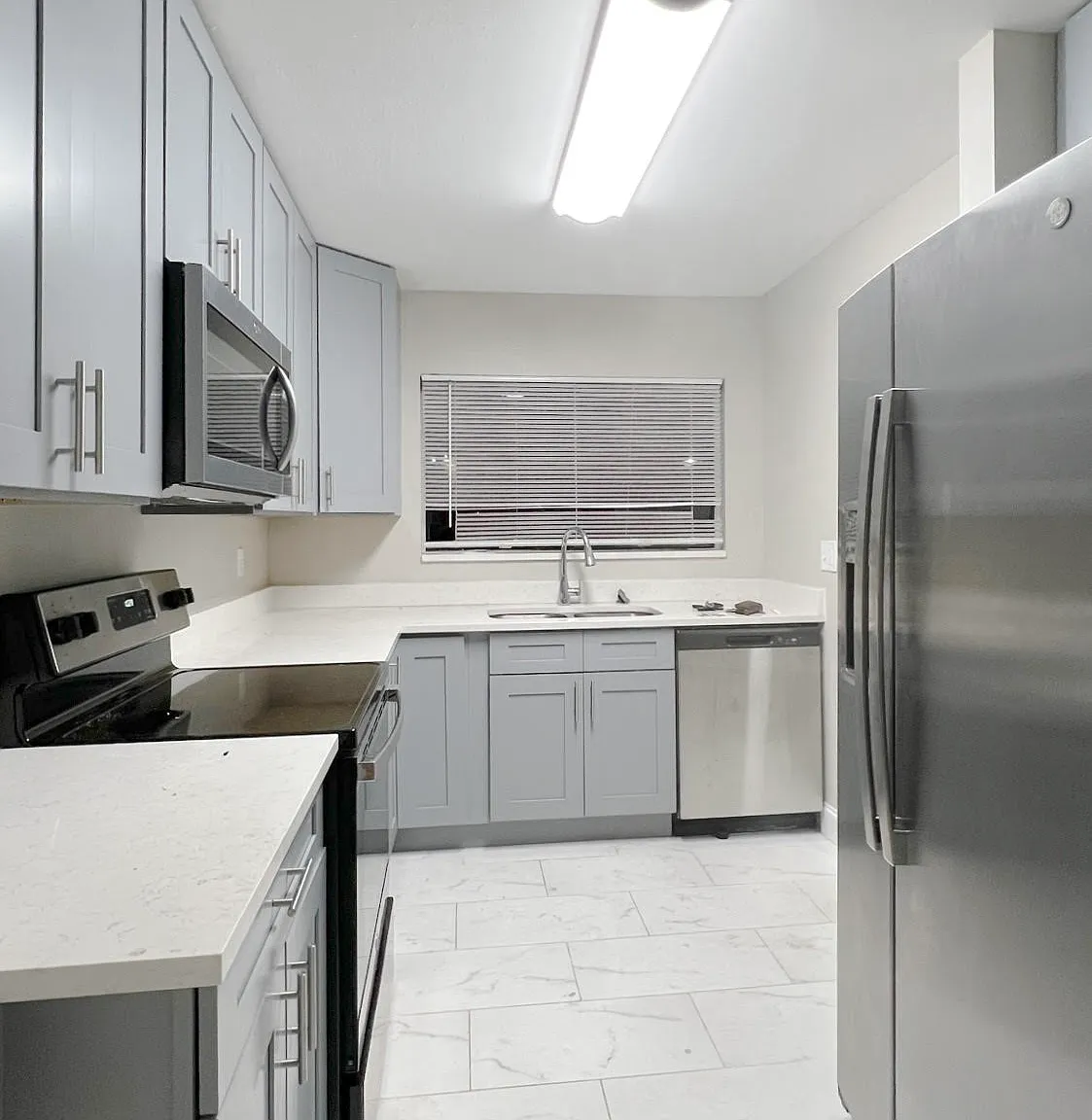 2 bed, 1131 sqft, $1,749 — Photo 3