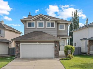 121 Castle Dr NW, Edmonton, AB T5X6H1