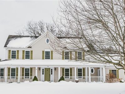 36 Farm Field Ln, Pittsford, NY, 14534