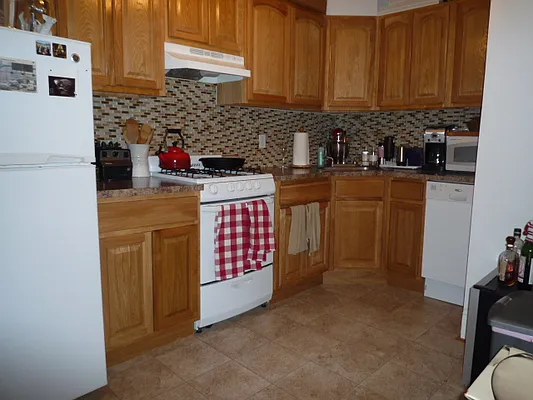 Rented by New Yorker Realty | media 9