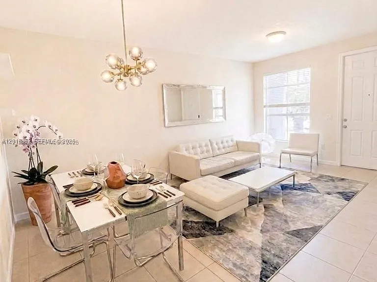 14724 SW 25th Ln — Photo 4