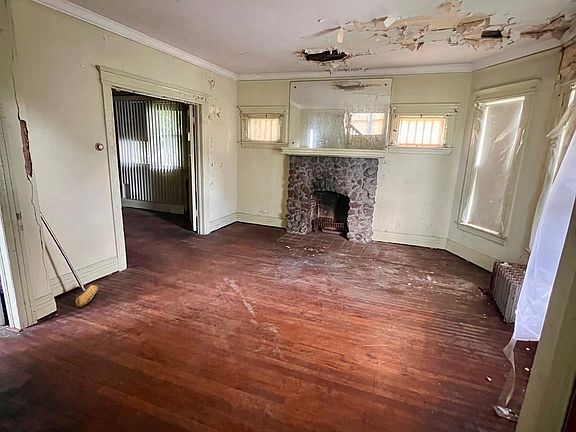 5th image of 1223 W Euclid St