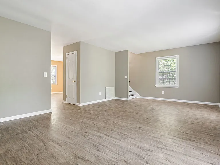 3212 Westbrook Dr #100 — Photo 5