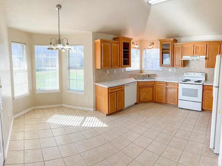 4506 Mildred Ave — Photo 8
