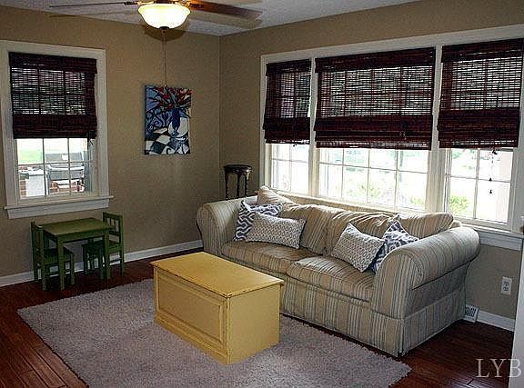 3rd image of 317 Robin Dr