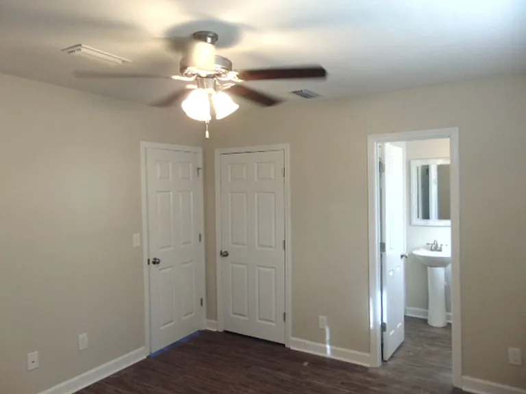 301 Minnesota Ave — Photo 17