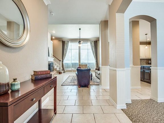 Foyer entry downstairs.