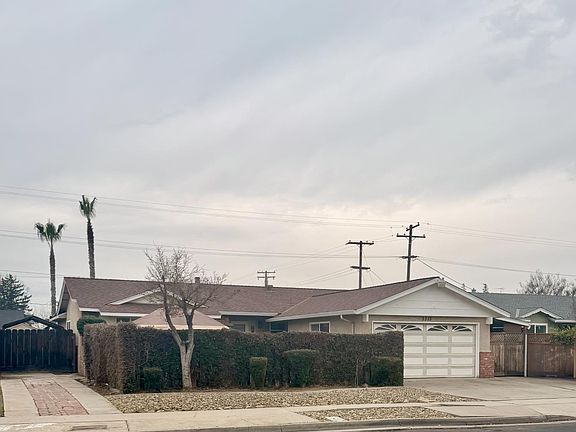 2nd image of 3313 Colonial Dr