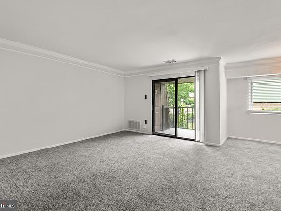 5th image of 912 Meadowview Ln #912