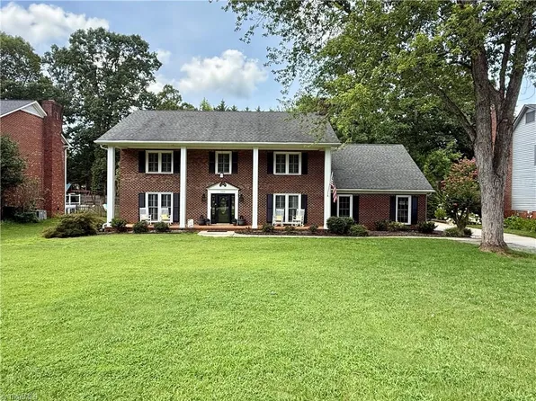 3309 Wynnewood Dr, Greensboro, NC 27408