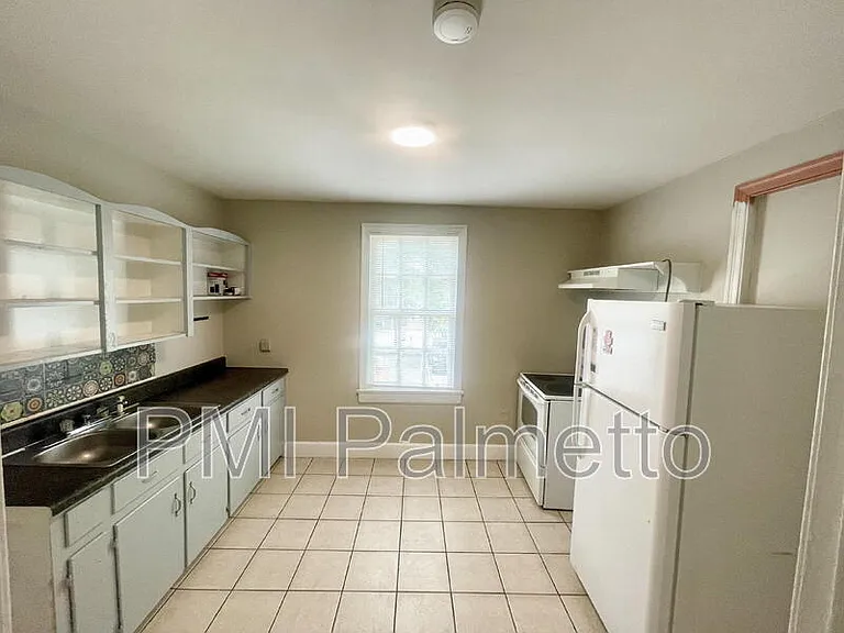 1717 Burnham St — Photo 8