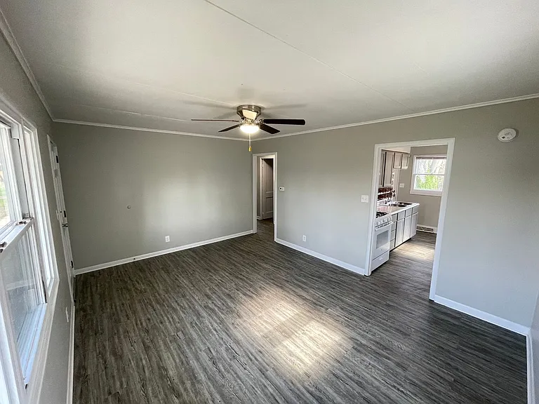 2160 Ulen Ln — Photo 6
