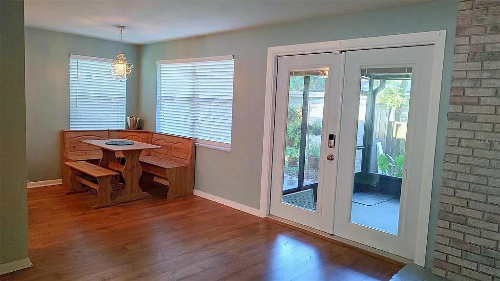 3 bed, 1.0 bath, 1462 sqft, $2,300 — Photo 4