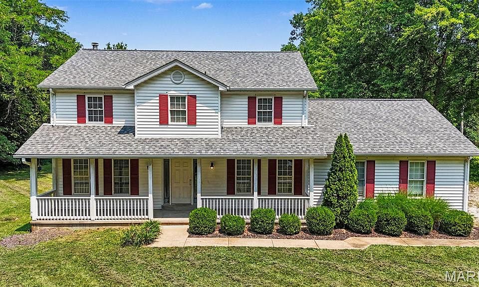1st image of 100 Shady Hollow Dr