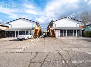 953 7th Ave APT 1, Longview, WA 98632