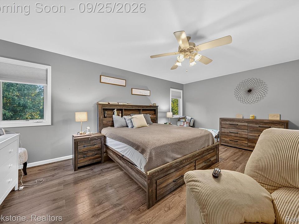 5390 Dillon Dr, photo 30