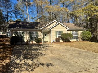 135 Ridgefield Dr, Lagrange, GA 30241